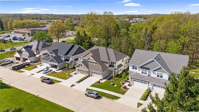 123 Town Centre Drive, Broadview Heights, OH 44147