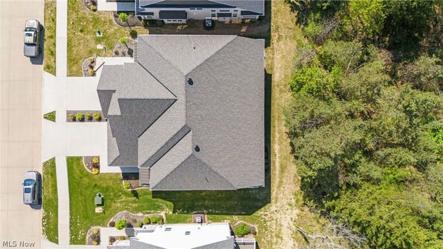 123 Town Centre Drive, Broadview Heights, OH 44147