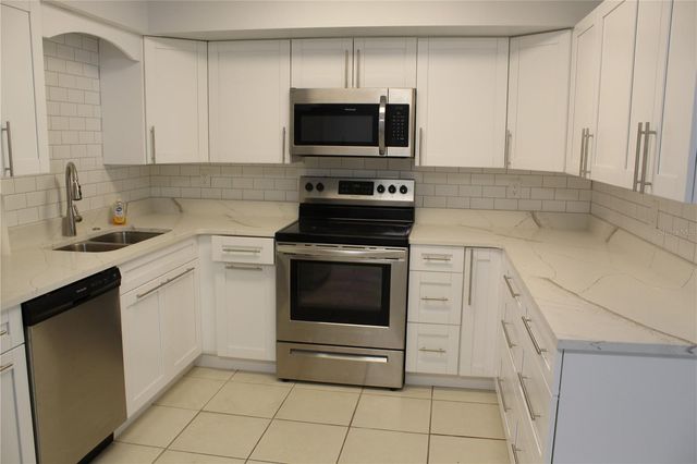 3649 60TH STREET N, St Petersburg, FL 33710