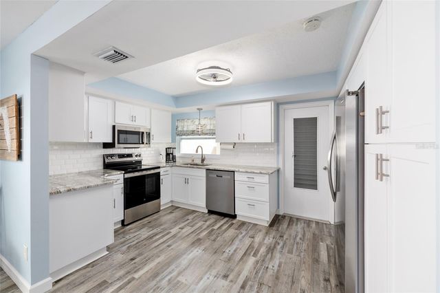 11491 W RIVERHAVEN DRIVE, Homosassa, FL 34448