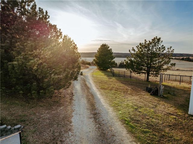 15783 Clay Road, Fredonia, KS 66736