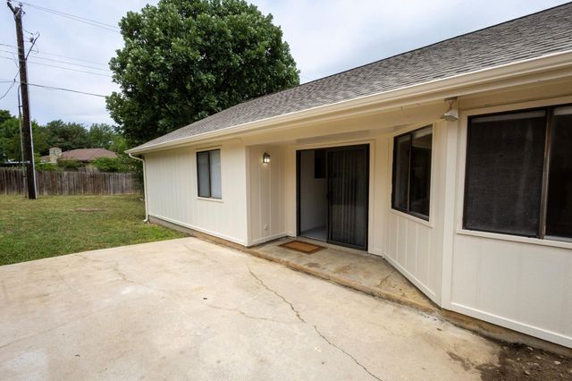 1104 Greenbrier Loop, Round Rock, TX 78664
