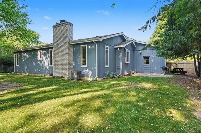 5401 Drake Street, Midland, MI 48640