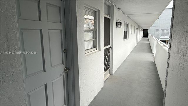 3849 NE 169th St 201, North Miami Beach, FL 33160