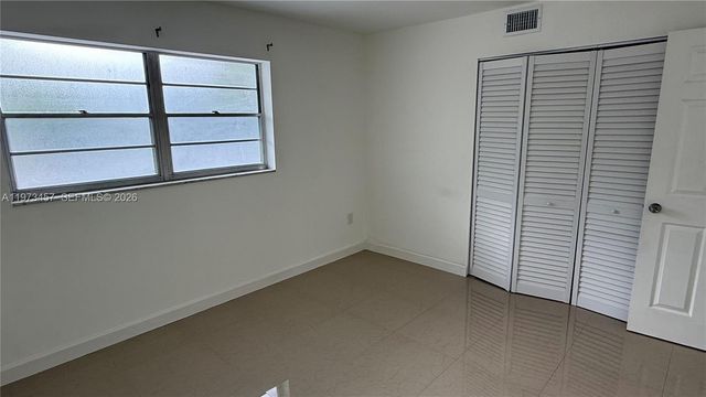 3849 NE 169th St 201, North Miami Beach, FL 33160