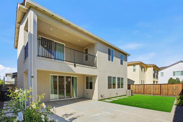 3854 Watermist Way, Sacramento, CA 95835