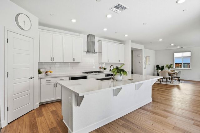 3854 Watermist Way, Sacramento, CA 95835