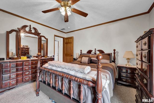 103 S COLUMBUS Street, North Pekin, IL 61554