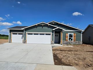 936 N Forestview St, Wichita, KS 67235