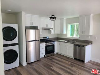 19115 Bessemer Street, Tarzana (los Angeles), CA 91335