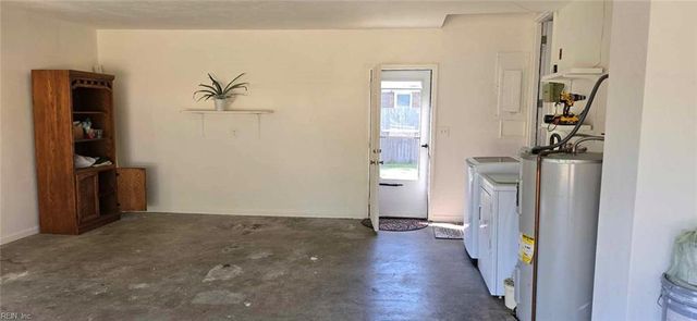 2444 Everglades RD, Norfolk, VA 23518