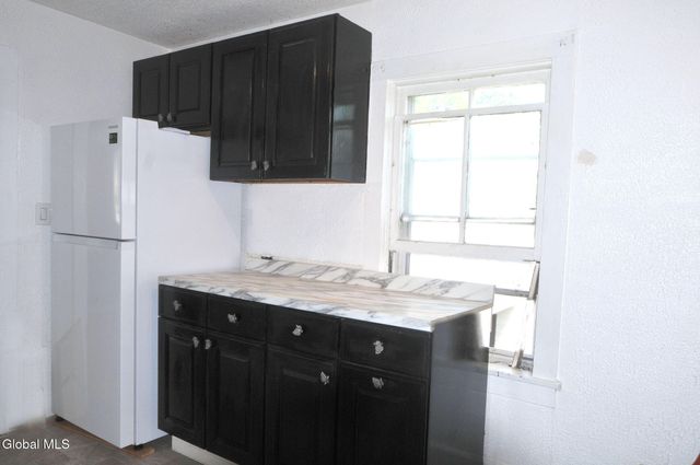 4 Fruit Street, Gloversville, NY 12078