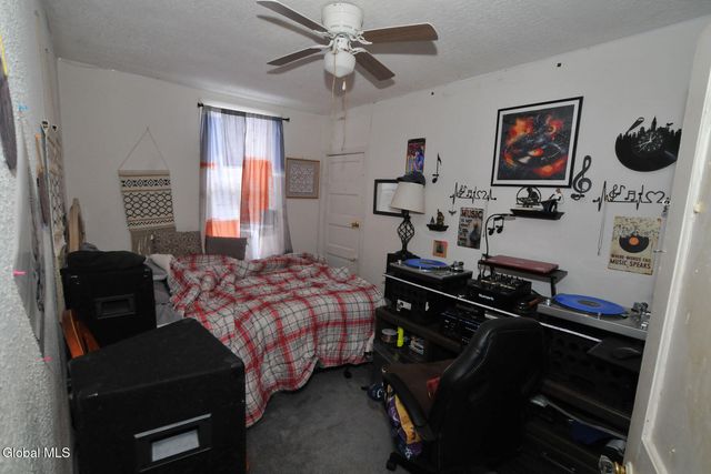 4 Fruit Street, Gloversville, NY 12078