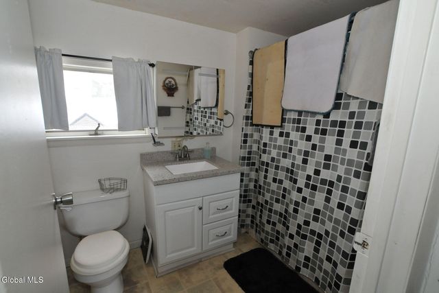 4 Fruit Street, Gloversville, NY 12078