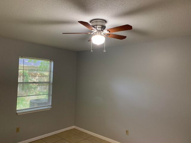 935 Tanager Road C, Fort Walton Beach, FL 32547