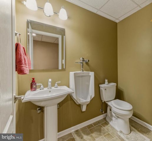 1036 HERBERT BLVD, Williamstown, NJ 08094