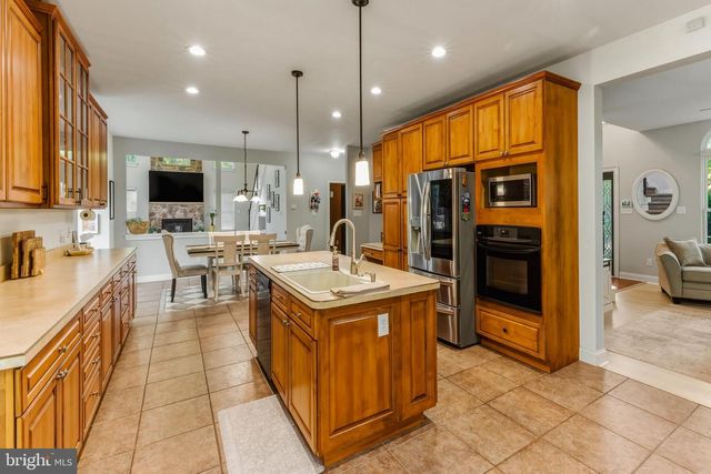 1036 HERBERT BLVD, Williamstown, NJ 08094