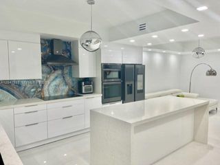 3330 NE 190th St 616, Aventura, FL 33180