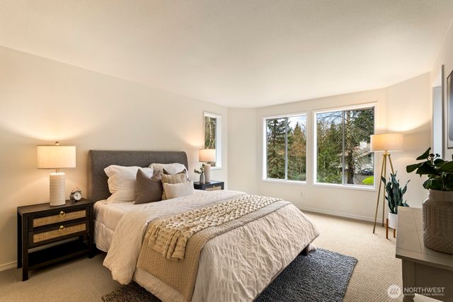 6005 158th Place NE, Redmond, WA 98052