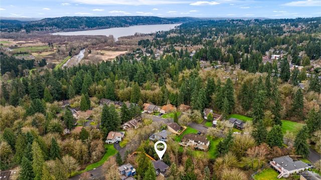 6005 158th Place NE, Redmond, WA 98052