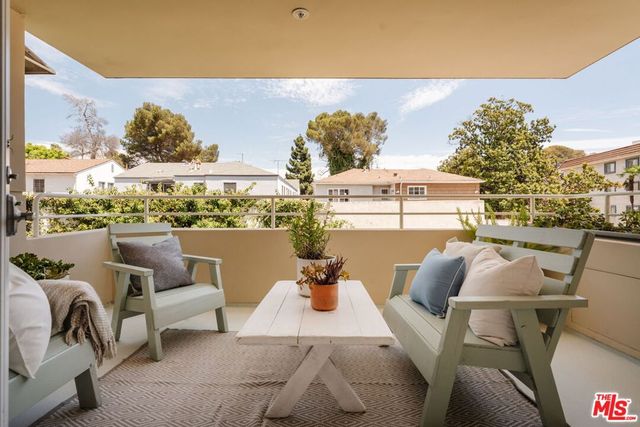 11099 Ophir Drive 202, Los Angeles, CA 90024