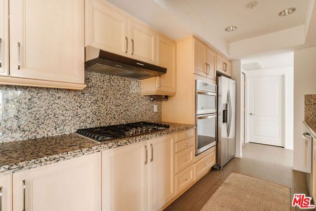 11099 Ophir Drive 202, Los Angeles, CA 90024