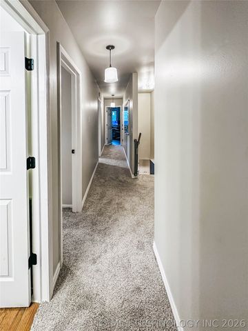 6953 E 61st Place, Tulsa, OK 74133