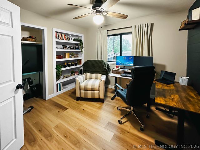 6953 E 61st Place, Tulsa, OK 74133