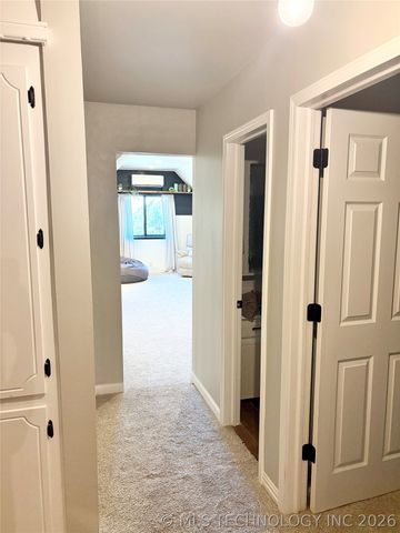 6953 E 61st Place, Tulsa, OK 74133