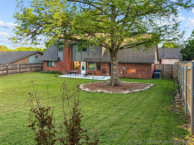6953 E 61st Place, Tulsa, OK 74133