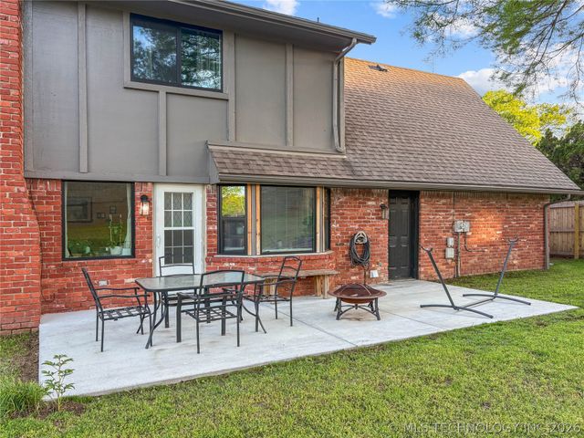 6953 E 61st Place, Tulsa, OK 74133