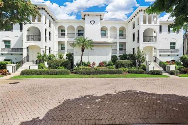775 BENTWATER CIR 204, Naples, FL 34108