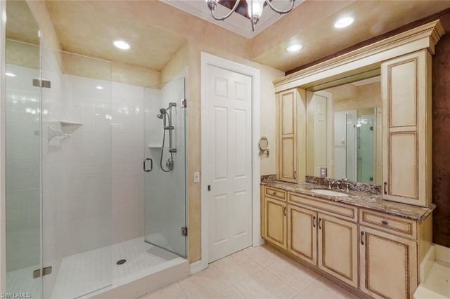775 BENTWATER CIR 204, Naples, FL 34108