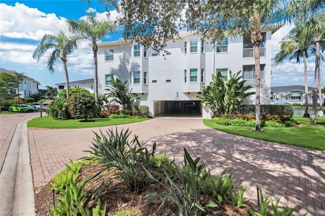 775 BENTWATER CIR 204, Naples, FL 34108