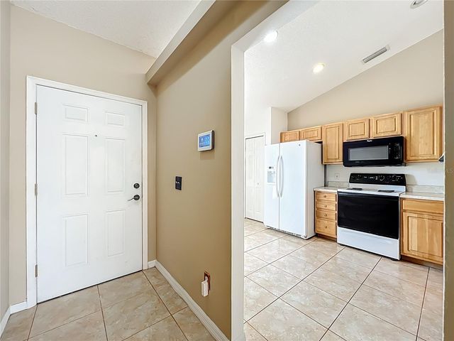 5065 FOXCROFT COURT, Orlando, FL 32808