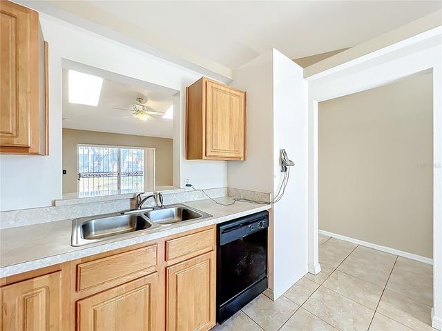 5065 FOXCROFT COURT, Orlando, FL 32808