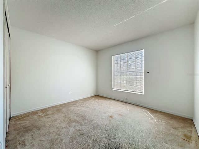 5065 FOXCROFT COURT, Orlando, FL 32808