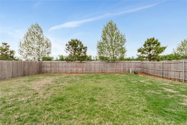 3332 Pagoda Pead Drive, Yukon, OK 73099