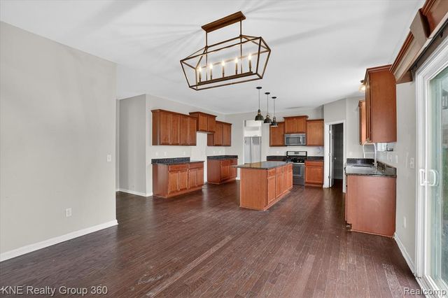 1197 Secretariat Way, Howell, MI 48843