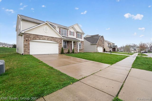 1197 Secretariat Way, Howell, MI 48843