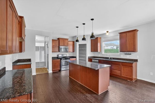 1197 Secretariat Way, Howell, MI 48843