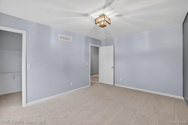 1197 Secretariat Way, Howell, MI 48843