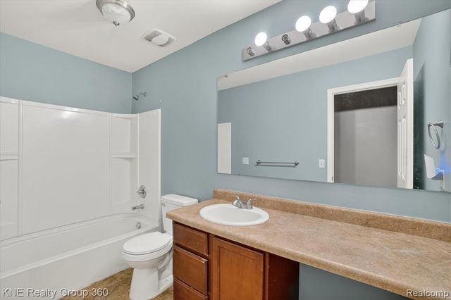 1197 Secretariat Way, Howell, MI 48843