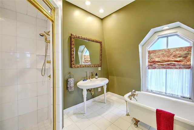 159 Sutton Street, Providence, RI 02903