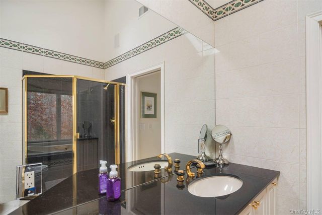 14 Indian Pipe Drive, Quogue, NY 11959