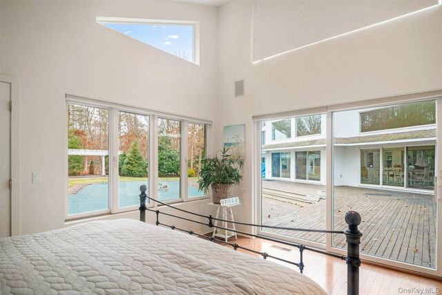 14 Indian Pipe Drive, Quogue, NY 11959