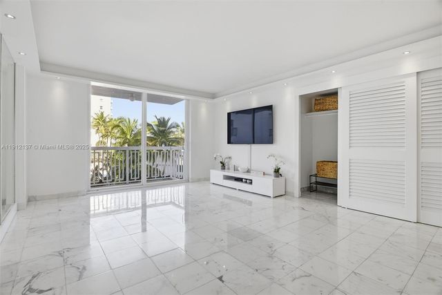 401 Ocean Dr 319, Miami Beach, FL 33139