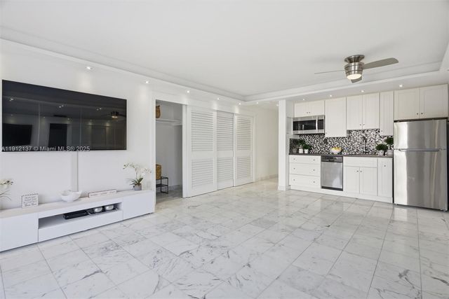 401 Ocean Dr 319, Miami Beach, FL 33139