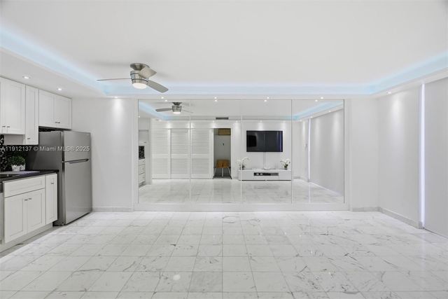 401 Ocean Dr 319, Miami Beach, FL 33139