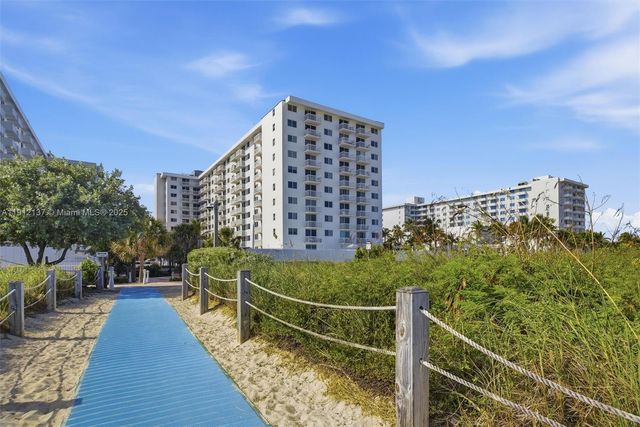 401 Ocean Dr 319, Miami Beach, FL 33139